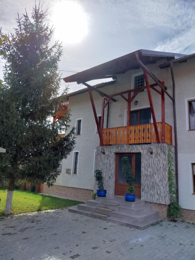 Pensiunea Vera Rîşnov Kültér fotó